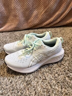 ASICS Gel Excite 10 Women's Light Mint Running Shoes